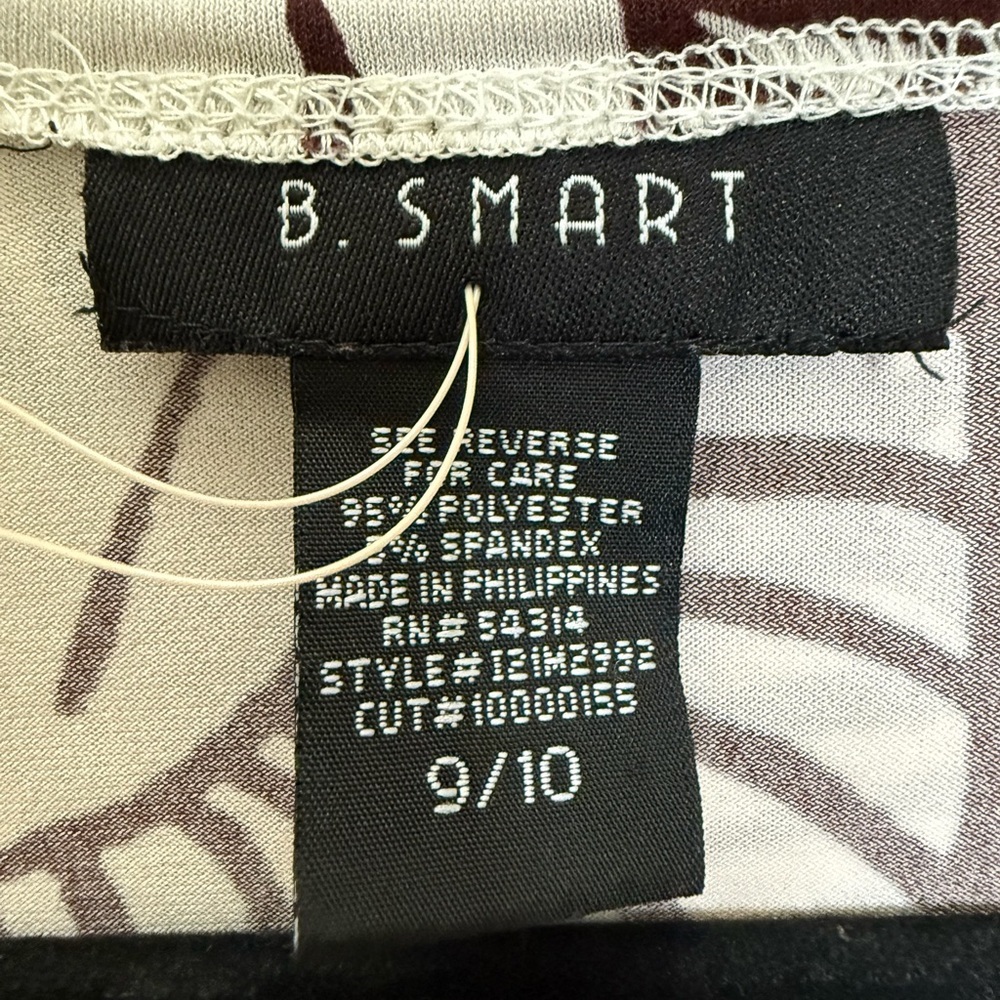 B. Smart Abstract Leaf Print Midi Wrap Dress - Picture 3 of 8